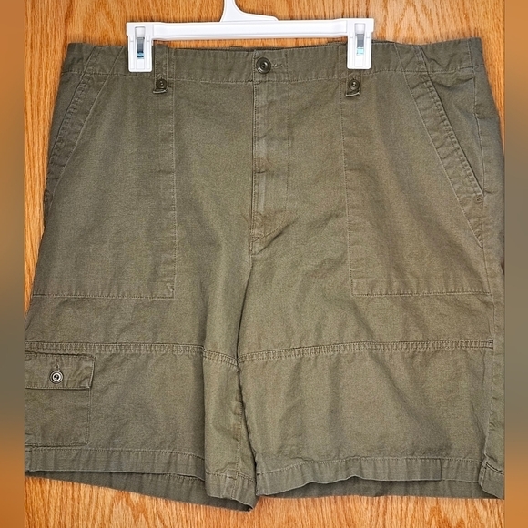 MENS Gap Cadet Shorts sz 40 - Picture 1 of 10